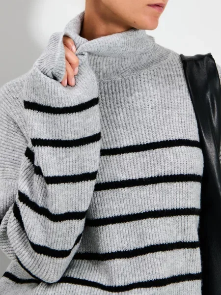 Смугастий гольф сірий