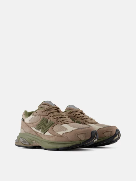 Замшевые повседневные кроссовки New Balance коричневые