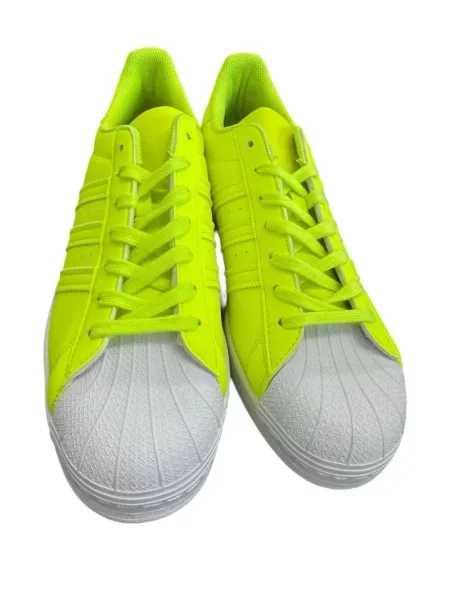 Top Adidas alergare cu decolteu în V alb