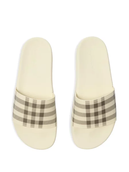 Papuci Burberry în carouri