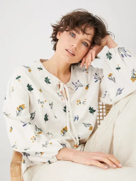 Bluza s dodatkom lana Medicine za žene cvjetni uzorak bež