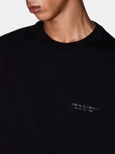 Футболка Armani Exchange чорний