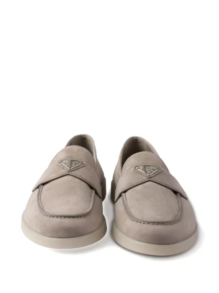 Pantofi loafer Prada din piele de căprioară gri