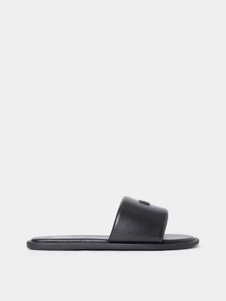 Шкіряні Шльопанці Tommy Hilfiger TJW SOFT PADDED CASUAL SLIDE чорний