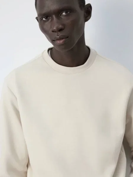 Bluza z mieszanki bawełny o kroju regular fit złamana biel Mężczyzna S MANGO MAN