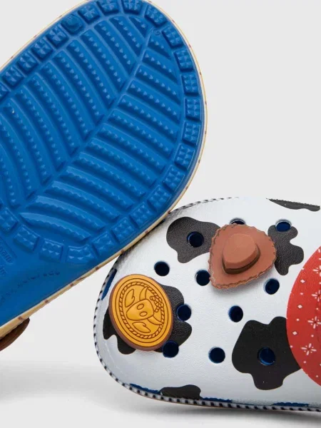 Классические шлепанцы Crocs