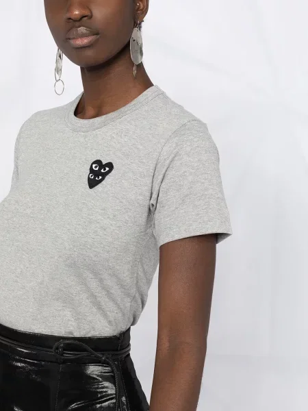 Krátké tričko Comme Des Garçons Play s výšivkou bílé