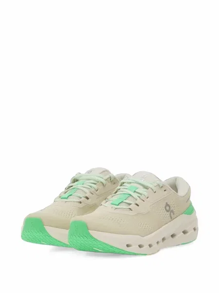 Sneakerși On