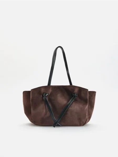 Reserved Geantă shopper din imitație de piele întoarsă maro-închis maro