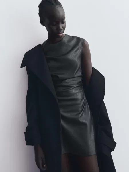 Bershka Sukienka Mini Ze Sztucznej Skóry Kobieta M czarny