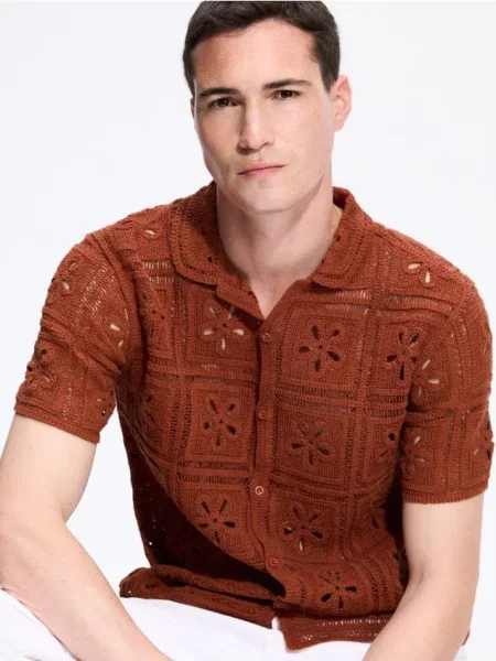 Reserved Cămașă din cu broderie englezească brun-auriu