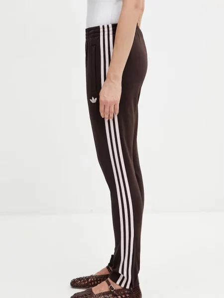 Adidas Originals παντελόνι επίσημο με γυναικείο καφέ
