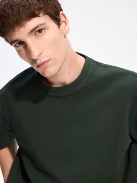 Reserved Tricou scurt din tricot striat cu croială boxy albastru-verzui albastru