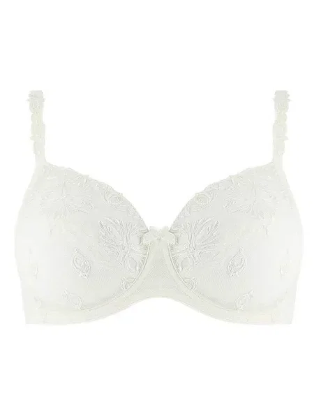 Бюстгальтер с мягкой чашкой