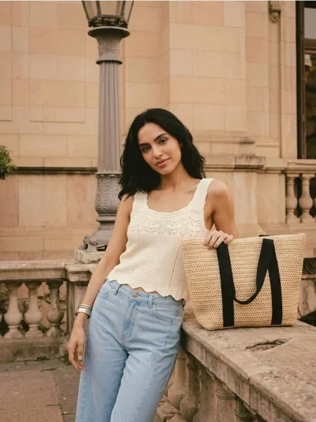 В'язаний топ з ажурними елементами на бретелях кремовий