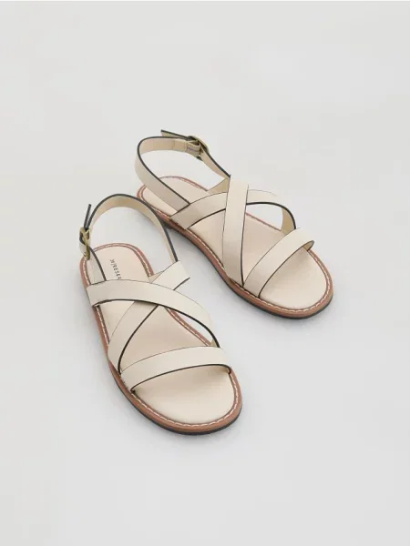 Кожаные босоножки Reserved