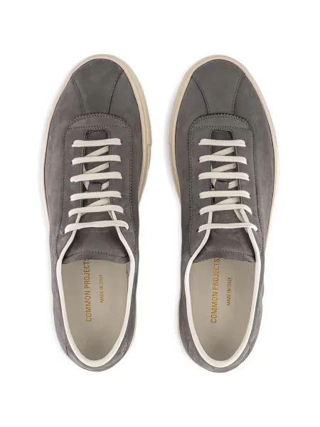 Sneakerși Common Projects din piele de căprioară gri