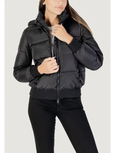 Armani Exchange Vatovaná bunda DOWN JACKET Casual Fit čierna