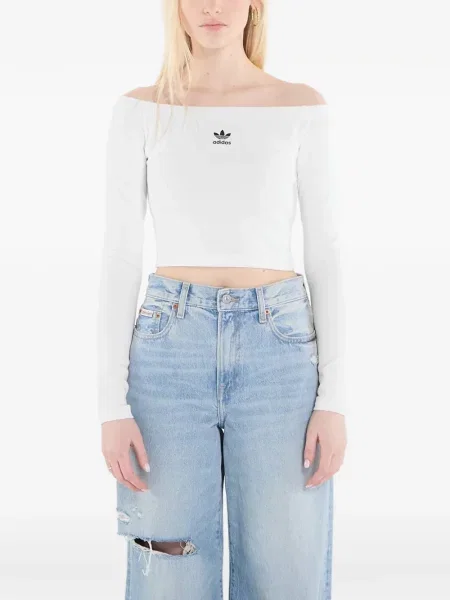 Dlouhé běžecké boty Adidas Terrex s krátkými rukávy s výstřihem do v černé