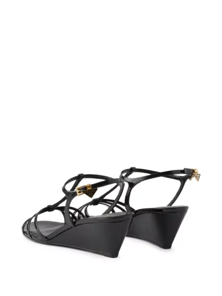 Sandale Prada din piele de lac negru