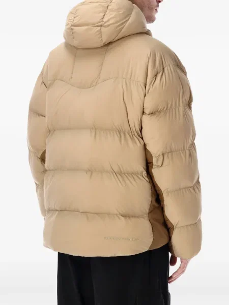 Sweter Nike zamszowy plisowany z nadrukiem brązowy