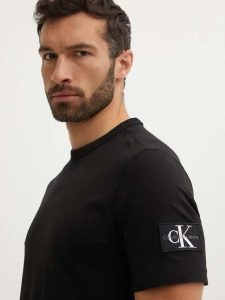 Тениска Calvin Klein Jeans синьо с изчистен дизайн черно