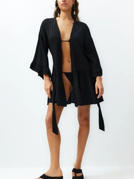 Sukienka mini Trendyol z falbankami czarna