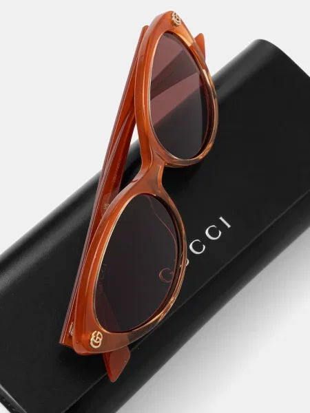 Солнцезащитные очки Gucci
