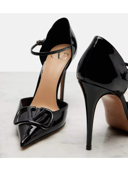 Pantofi cu toc Valentino Garavani din piele de lac negru