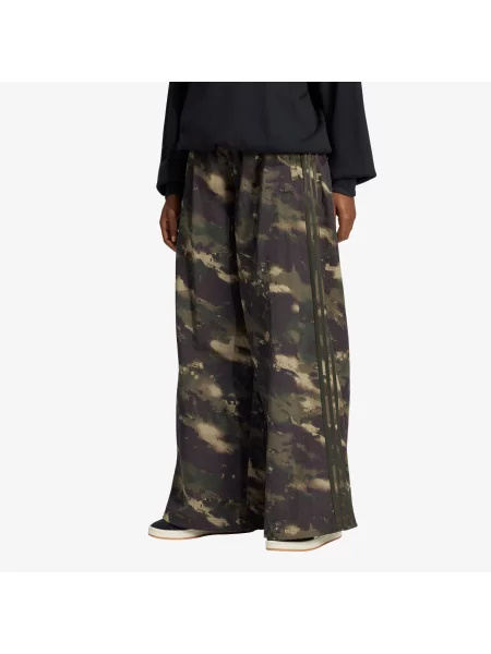 Pantaloni adidas Badigirl Camouflage Adilenium Track Pant Night Cargo/ Aurora Coffee/ Olive Strata S verde