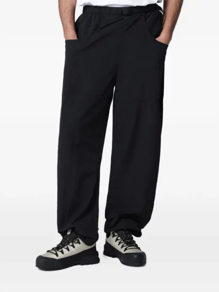 Cu centură pantaloni The North Face negru