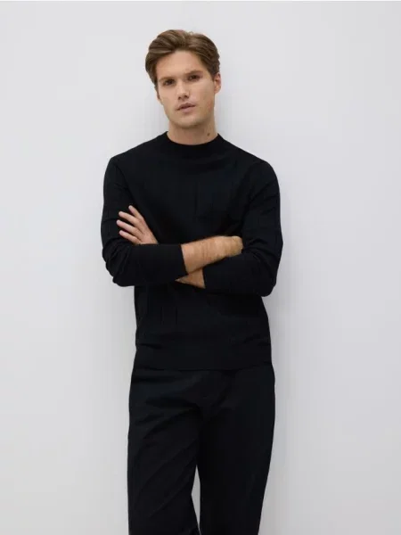 Reserved Pulover cu conținut ridicat de negru