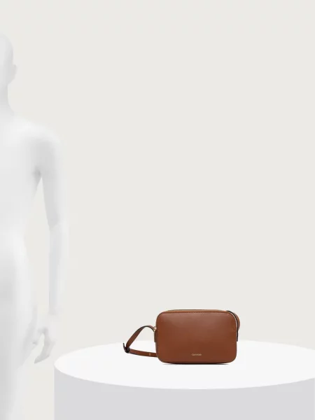 Calvin Klein Táska Foil Logo Elongated Camera Bag barna