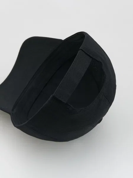 Кепка Reserved черная