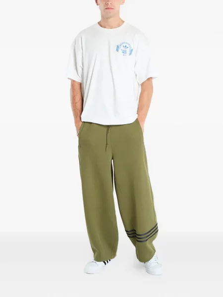 Dlouhé běžecké boty Adidas Terrex s krátkými rukávy s výstřihem do v černé