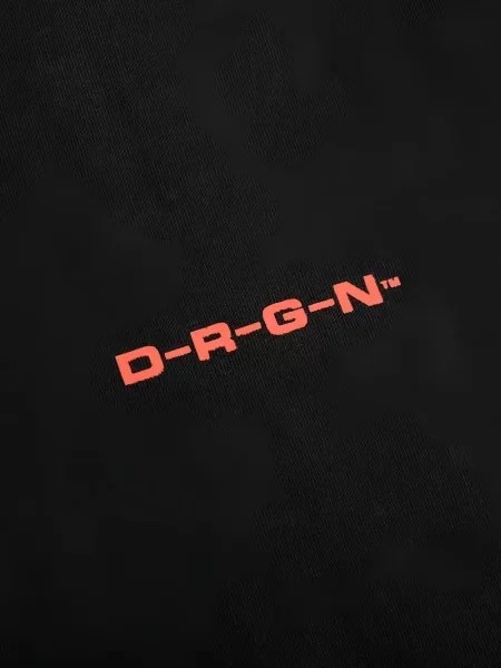 Tricou D-r-g-n negru