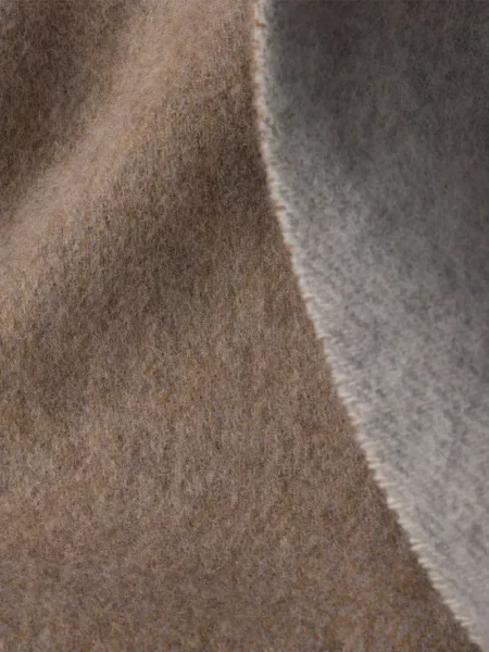 Fular Prada cu broderie