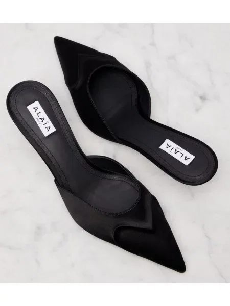 Papuci tip mules Alaïa din satin negru