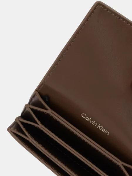 Calvin Klein pénztárca bézs
