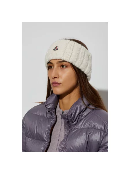 Czapka Moncler wełniana z logo beżowa