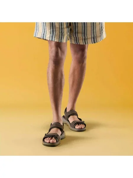 Sandále Clarks hnedá
