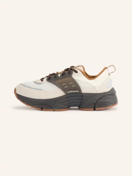 Jordan Sneakersy Jordan Trunner světle krémová hnědá
