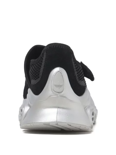 Мрежести маратонки Adidas на райета черно