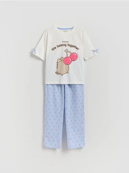 Reserved Pijama Pusheen din două piese crem