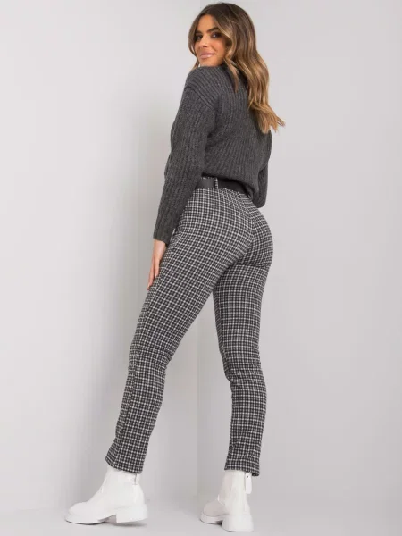 Pantaloni Fashionhunters negru