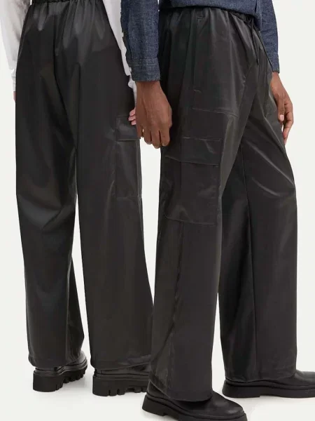Панталон Rains Cargo Rain Pants Wide W3 с широка каройка с висока талия черно