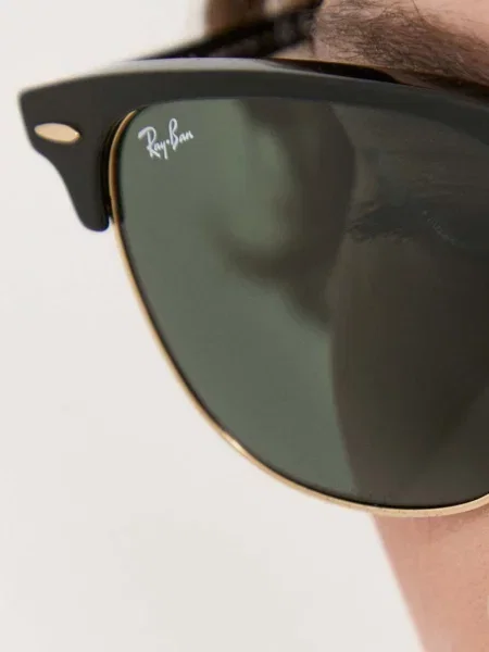 Napszemüveg Ray-Ban Clubmaster Classic black/gold/green Méret: 55 fekete