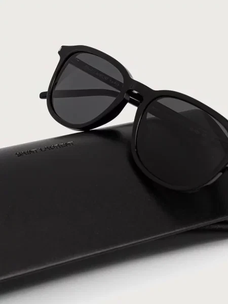 Солнцезащитные очки Saint Laurent