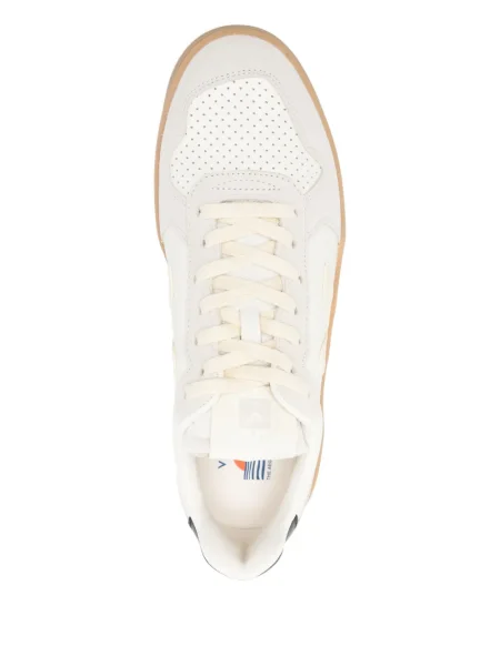 Sneakerși Veja alb