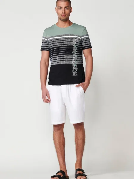 KOROSHI Tricou verde pastel / negru alb
